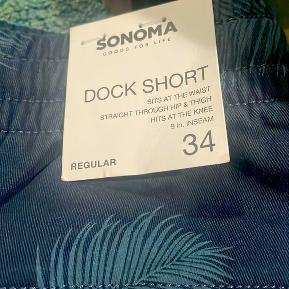 Shorts - Picture 3 of 3